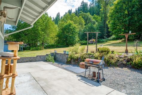 18201 Renton Maple Valley Road SE Maple Valley WA 98038