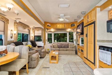 18201 Renton Maple Valley Road SE Maple Valley WA 98038