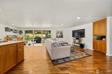 18201 Renton Maple Valley Road SE Maple Valley WA 98038