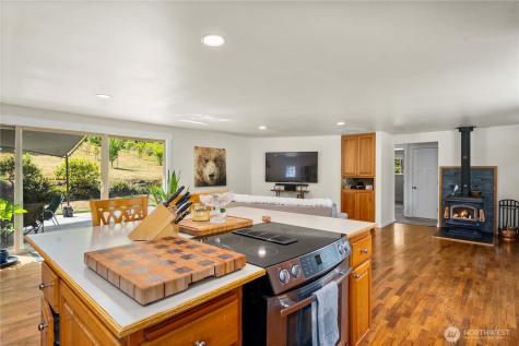 18201 Renton Maple Valley Road SE Maple Valley WA 98038