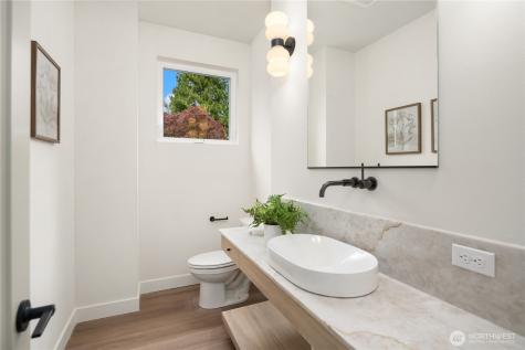 106 29th Avenue E Seattle WA 98112