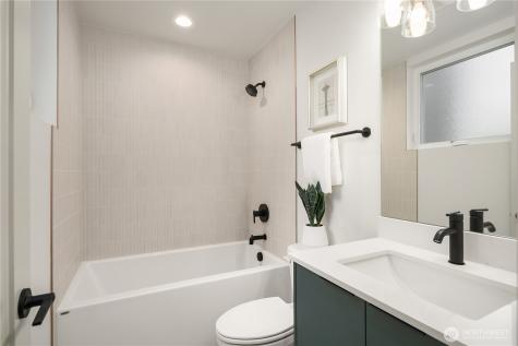 106 29th Avenue E Seattle WA 98112