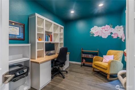 12704 64th Avenue E Puyallup WA 98373