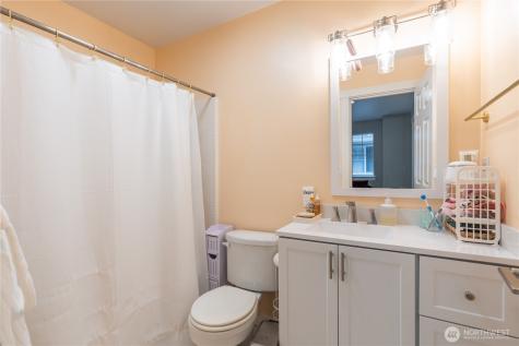 12704 64th Avenue E Puyallup WA 98373