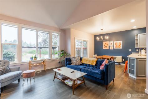 12704 64th Avenue E Puyallup WA 98373