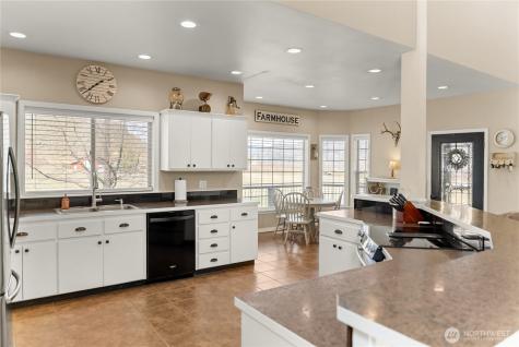 31 Rooster Flats Oroville WA 98844