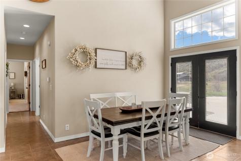31 Rooster Flats Oroville WA 98844