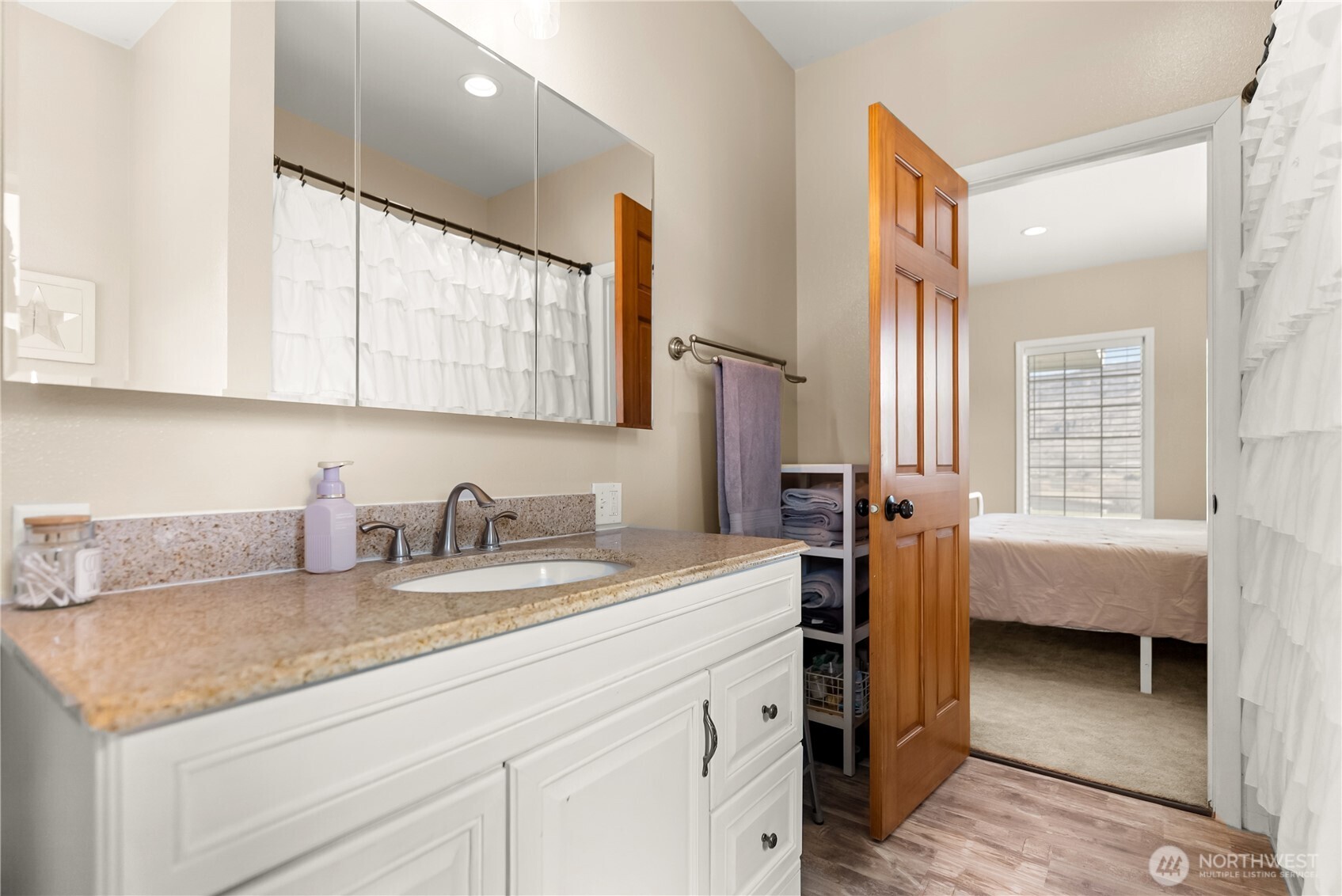 31 Rooster Flats Oroville WA 98844
