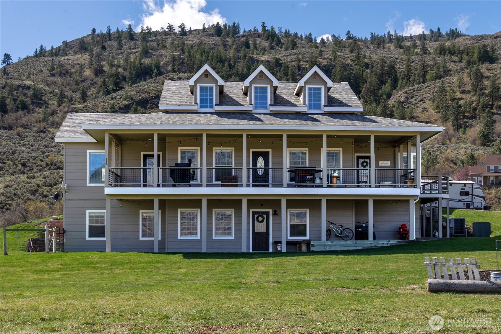 31 Rooster Flats Oroville WA 98844