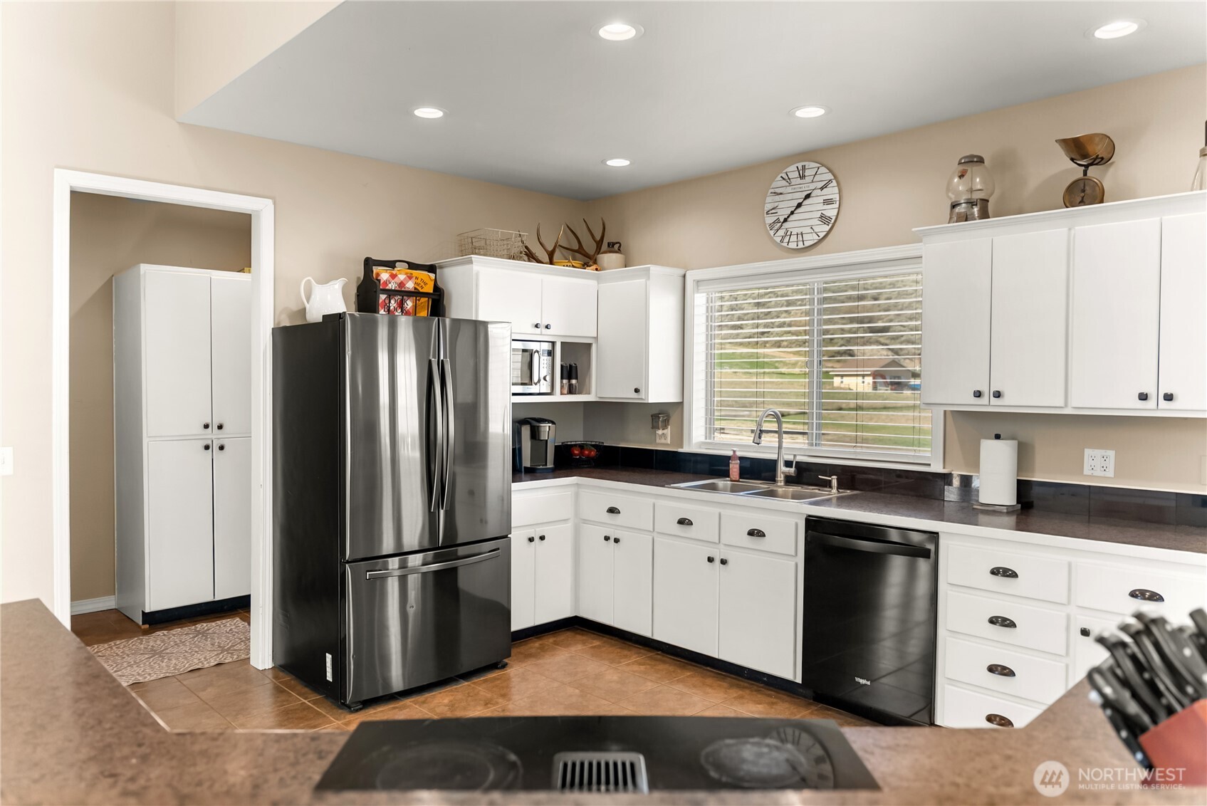 31 Rooster Flats Oroville WA 98844