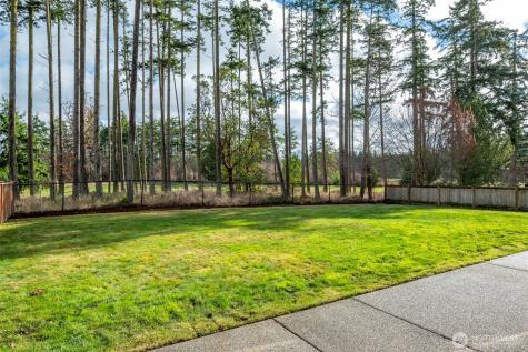 2722 SW Fairway Point Drive Oak Harbor WA 98277