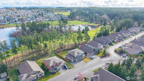 2722 SW Fairway Point Drive Oak Harbor WA 98277