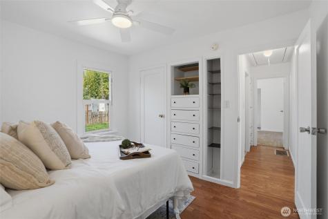 1329 N Cambrian Avenue Bremerton WA 98312