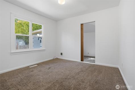 1329 N Cambrian Avenue Bremerton WA 98312