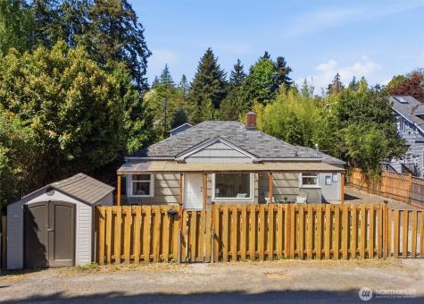 1329 N Cambrian Avenue Bremerton WA 98312
