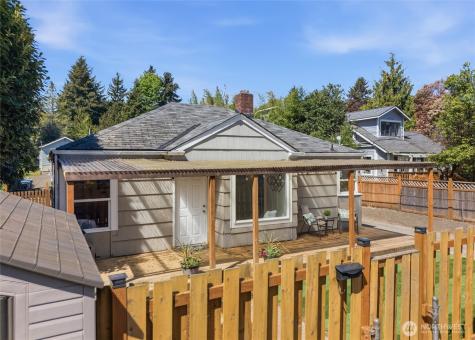 1329 N Cambrian Avenue Bremerton WA 98312
