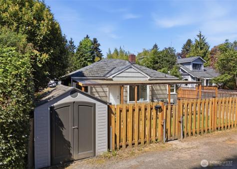 1329 N Cambrian Avenue Bremerton WA 98312
