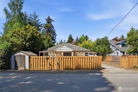 1329 N Cambrian Avenue Bremerton WA 98312