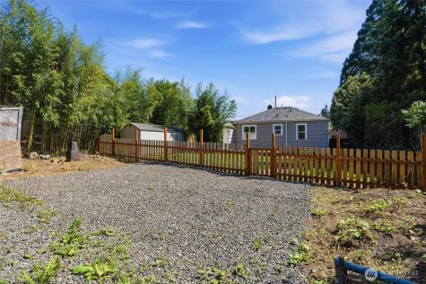1329 N Cambrian Avenue Bremerton WA 98312