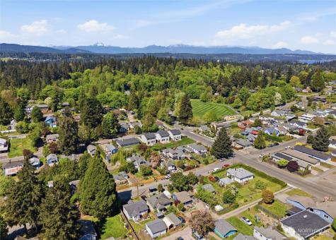 1329 N Cambrian Avenue Bremerton WA 98312