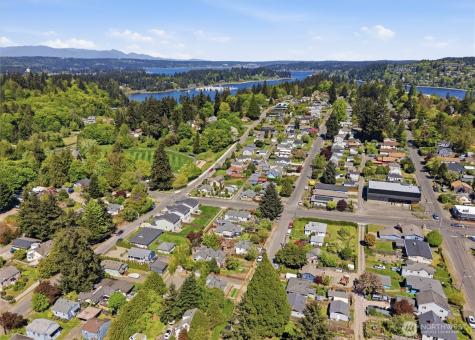 1329 N Cambrian Avenue Bremerton WA 98312
