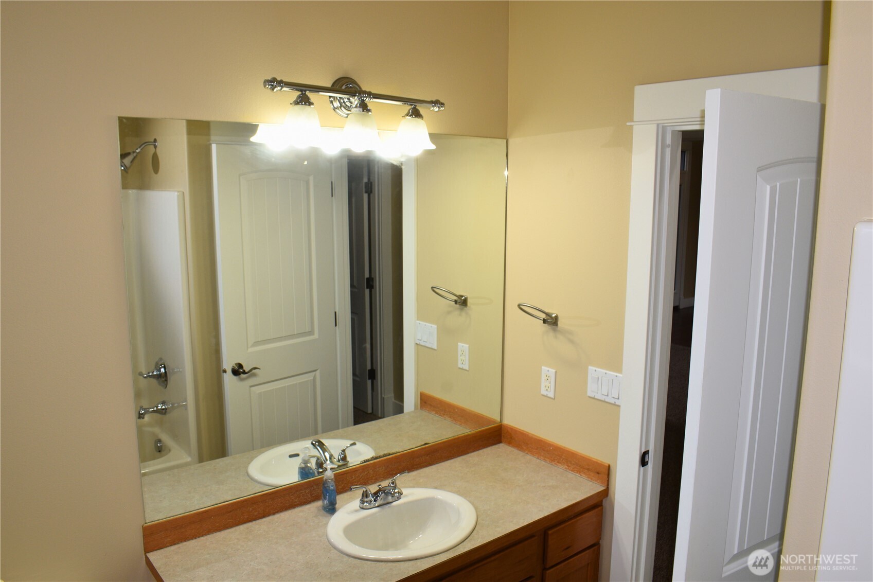 1363 Boulder Loop East Wenatchee WA 98802