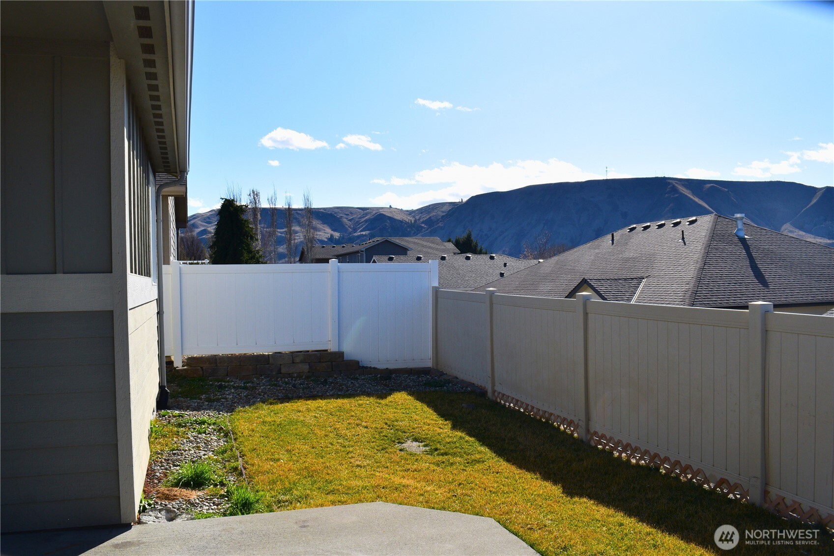 1363 Boulder Loop East Wenatchee WA 98802