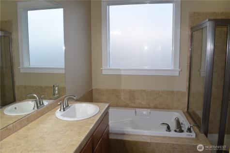 1363 Boulder Loop East Wenatchee WA 98802