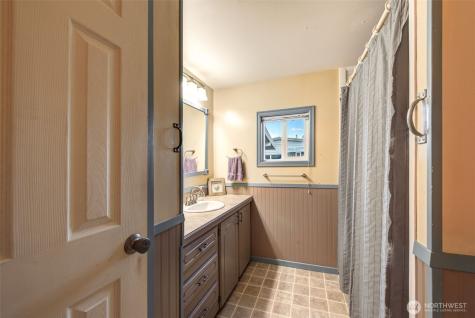 11622 Silver Lake Road Everett WA 98208