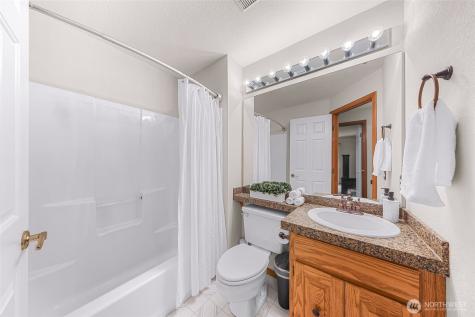 4221 Montgomery Place Mount Vernon WA 98274