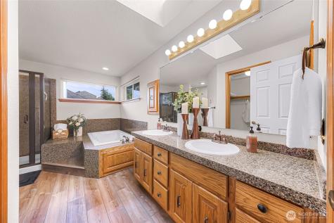 4221 Montgomery Place Mount Vernon WA 98274