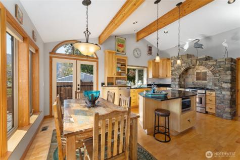 1995 Lakeshore Drive Manson WA 98831