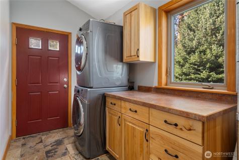 1995 Lakeshore Drive Manson WA 98831