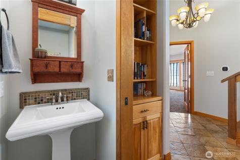 1995 Lakeshore Drive Manson WA 98831