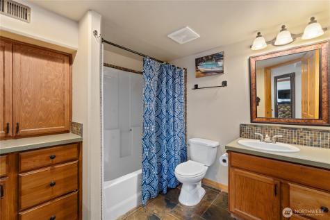 1995 Lakeshore Drive Manson WA 98831