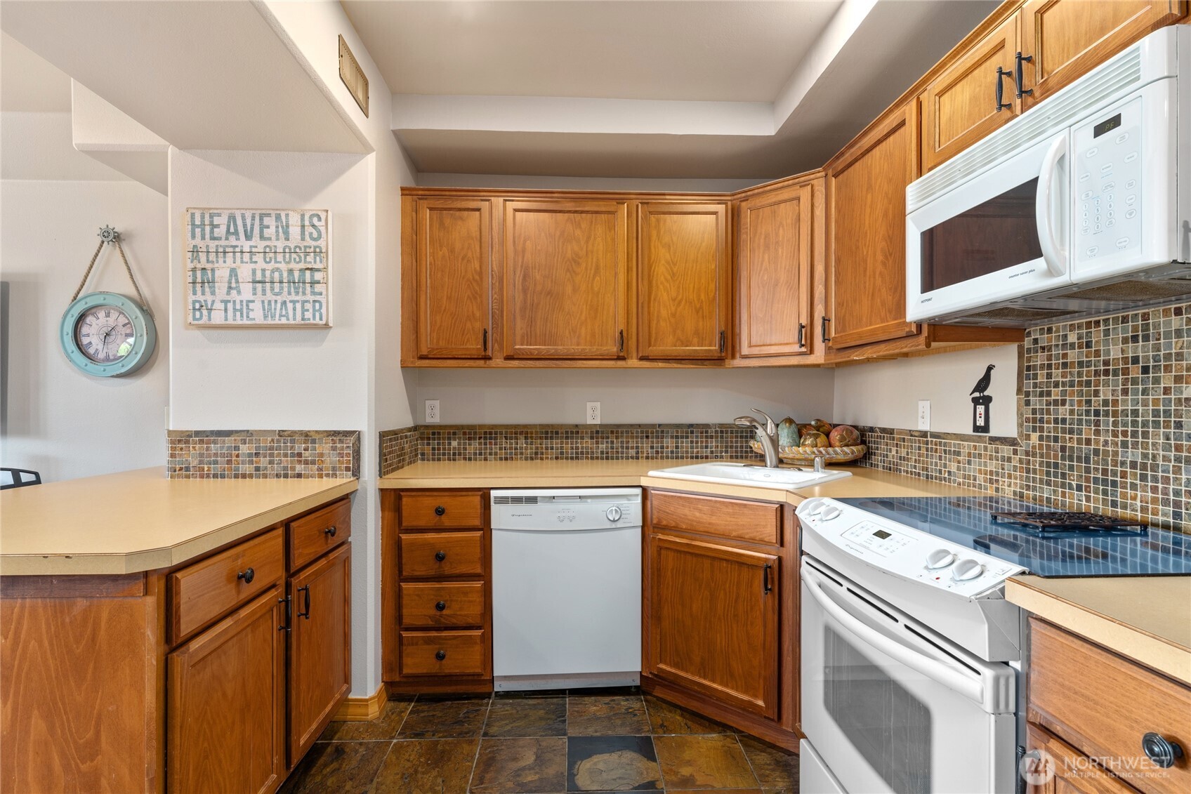 1995 Lakeshore Drive Manson WA 98831