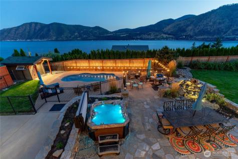 1995 Lakeshore Drive Manson WA 98831