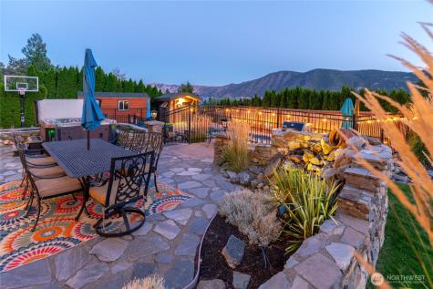 1995 Lakeshore Drive Manson WA 98831