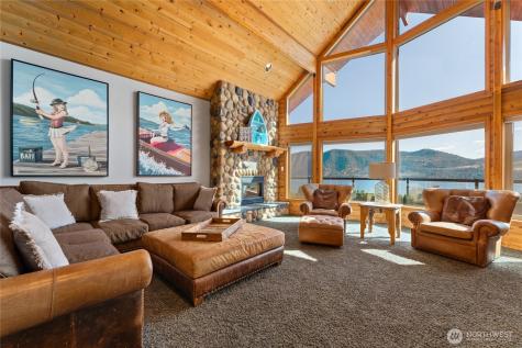 1995 Lakeshore Drive Manson WA 98831