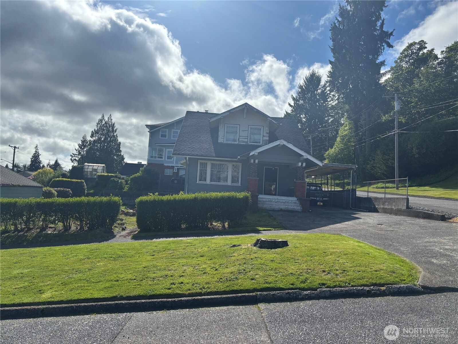 1215 N Broadway Aberdeen WA 98520