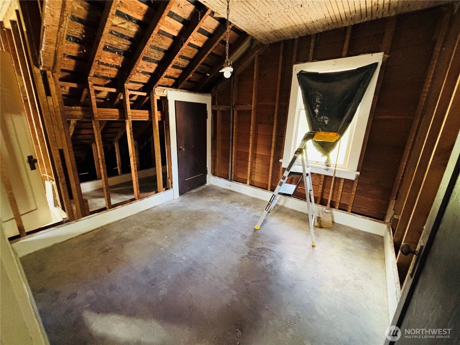 1215 N Broadway Aberdeen WA 98520
