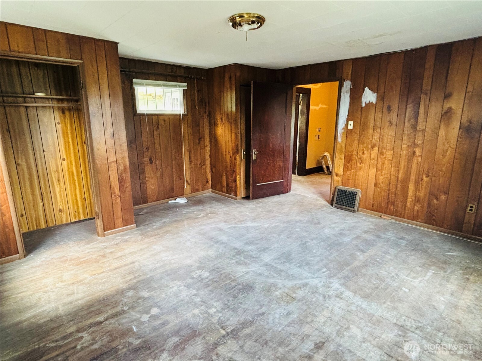 1215 N Broadway Aberdeen WA 98520