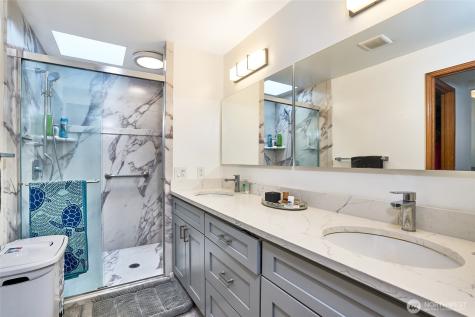 1404 S 290th Place Federal Way WA 98003
