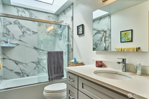 1404 S 290th Place Federal Way WA 98003