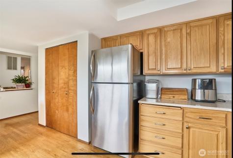 1404 S 290th Place Federal Way WA 98003