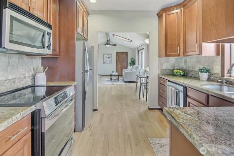 21834 SE 265th Way Maple Valley WA 98038