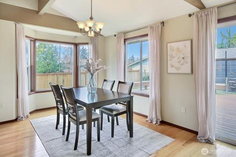 21834 SE 265th Way Maple Valley WA 98038