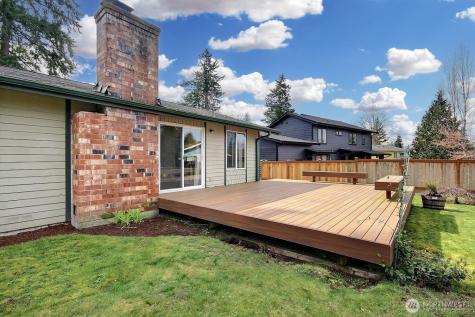 21834 SE 265th Way Maple Valley WA 98038