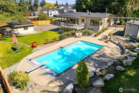 8726 Fruitland Avenue E Puyallup WA 98371