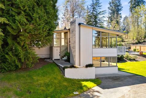 8726 Fruitland Avenue E Puyallup WA 98371